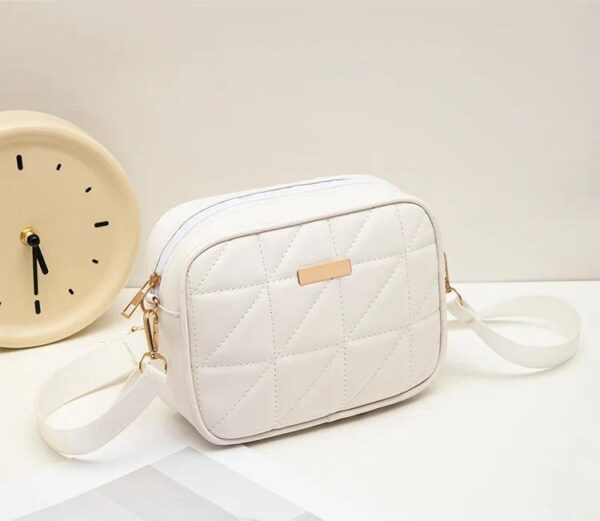 Stylish Girl's 1 Pcs Embroidered White Crossbody Bag - Image 2