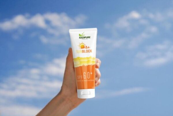 Protects From Sunburn: Cream Sunblock - Image 3