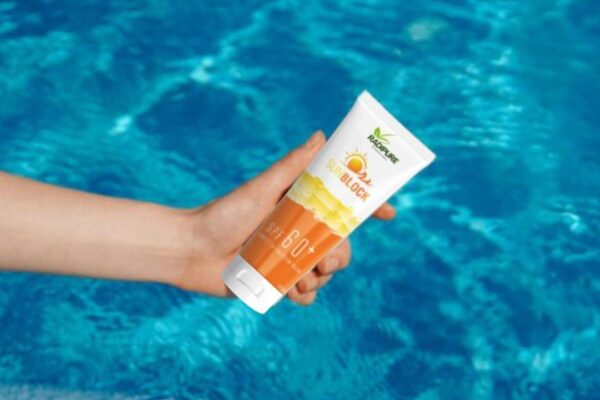 Protects From Sunburn: Cream Sunblock - Image 4