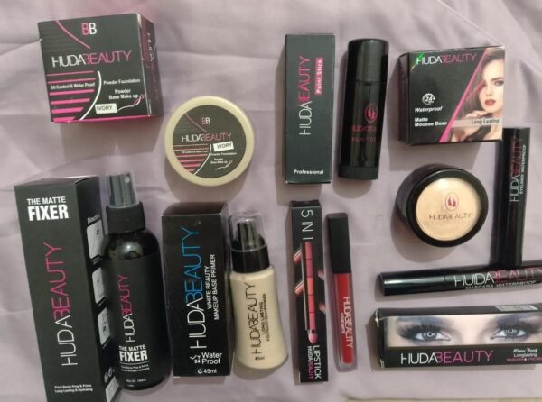 9 in 1 Makeup Deal - Image 4